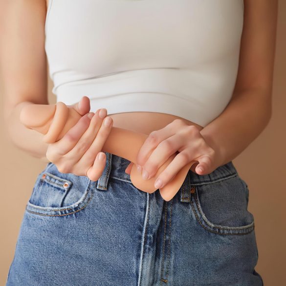 Strap-on-me M - dvoslojni dildo sa vakuumskom bazom (prirodna boja)