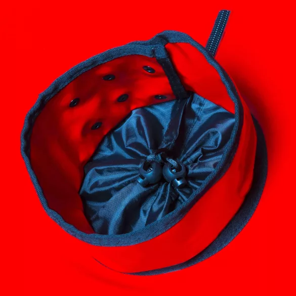 Secretdome - BDSM seks kabina s otvorima (crna)