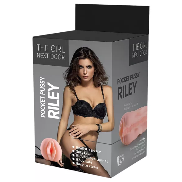 Devojka iz Komšiluka Riley - prirodna realistična vagina